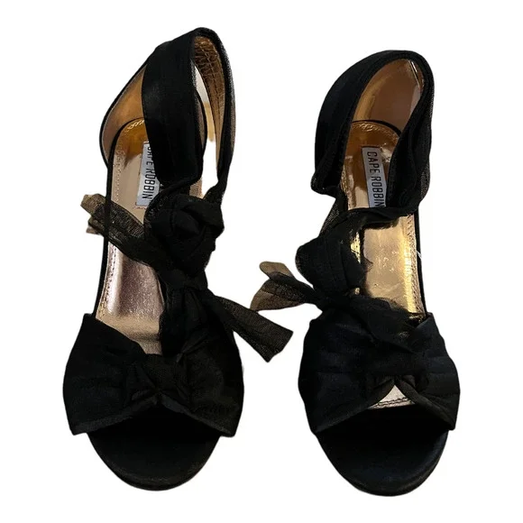 New Cape Robbin Stiletto Heels "Alza" SIZE 7.5 M Black with Black Lace Ribbon - Picture 3 of 6
